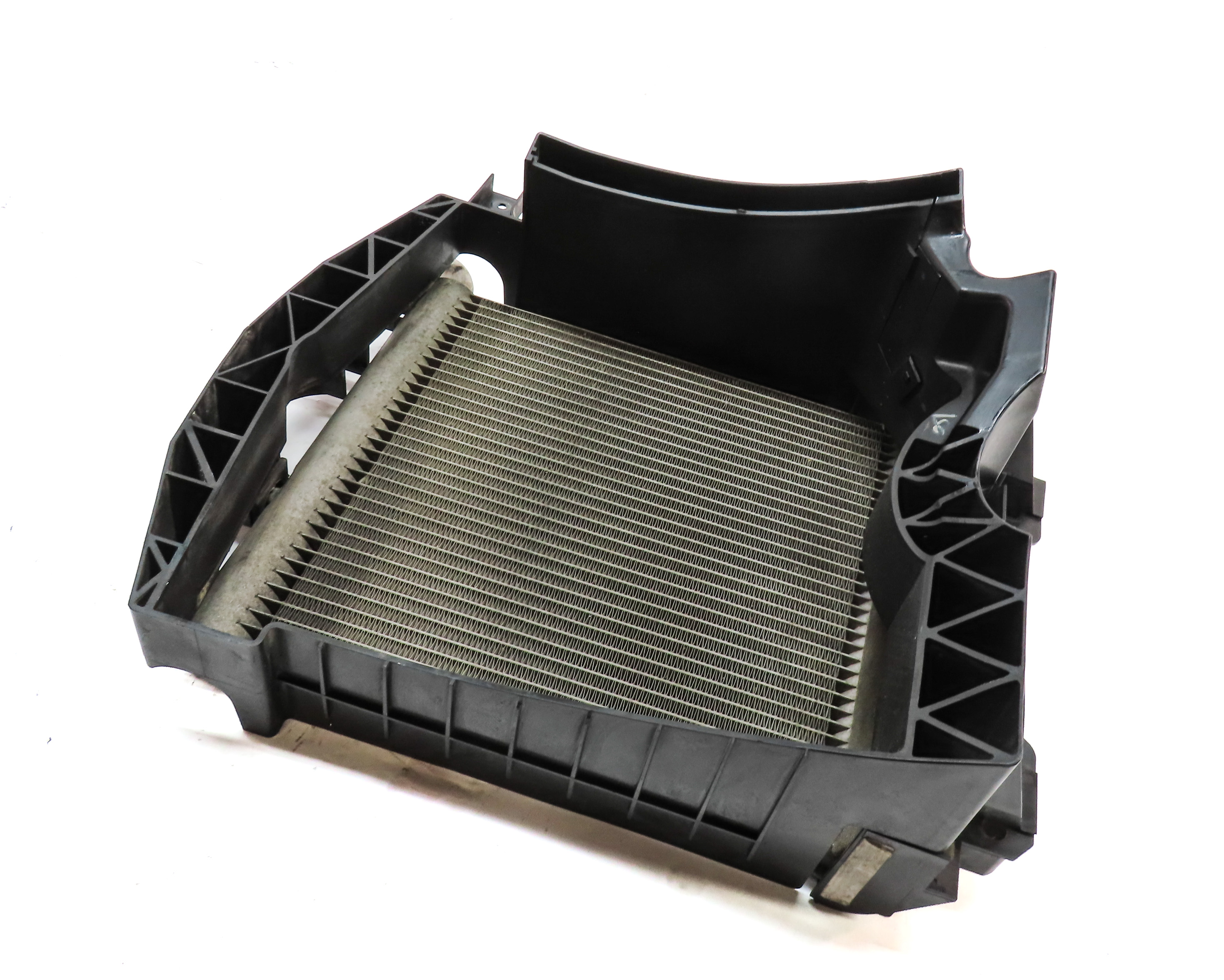 16 RANGE ROVER SPORT L494 3.0L DIESEL ENGINE RIGHT PASSENGER AUXILIARY RADIATOR — exact item pictured